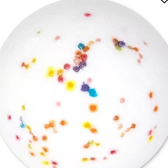 The Creme Shop X Hello Kitty 3-PC Spa Set - Picture 7 of 9